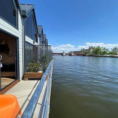 شقة فندقية Floating - Odra Dream شتشيتسين