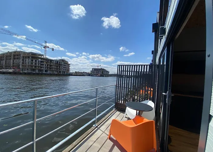 Hotel apartamentowy Floating - Odra Dream 3*